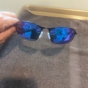 Oakley Men's Sunglasses with Blue Lenses
